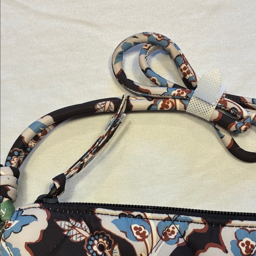 Vera Bradley NWT Original Hipster Light Blue Floral Quilted Crossbody Bag - Picture 8 of 16